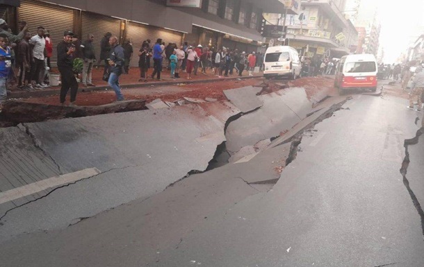 В деловом районе Йоханнесбурга произошел взрыв