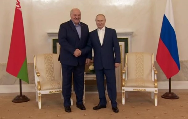 Лукашенко пожаловался Путину на  вагнеровцев 