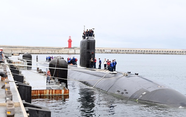 Атомна субмарина США прибула до Південної Кореї 