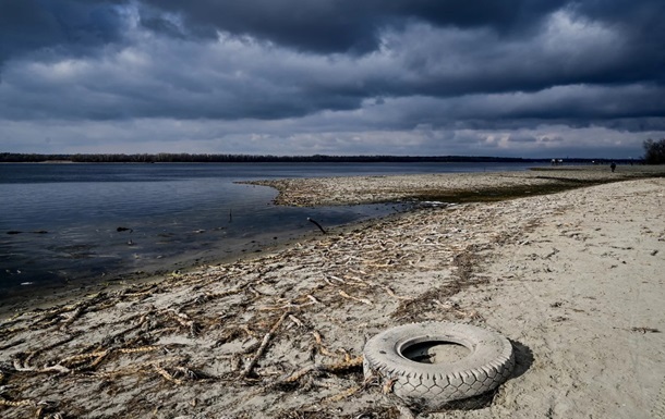 Доля Каховського водосховища: відновити водойму чи залишити, як є