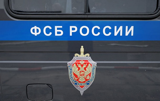 У Росії ФСБ затримала трьох чоловіків за  співпрацю з Правим сектором 