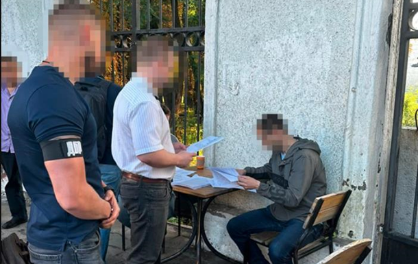 Суд отправил троих депутатов Киевсовета под ночной домашний арест