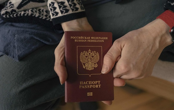 Росіяни розгорнули мобільні  паспортні столи  на окупованих територіях 