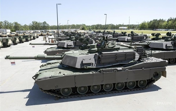 СМИ: США одобрили поставки в Украину танков Abrams