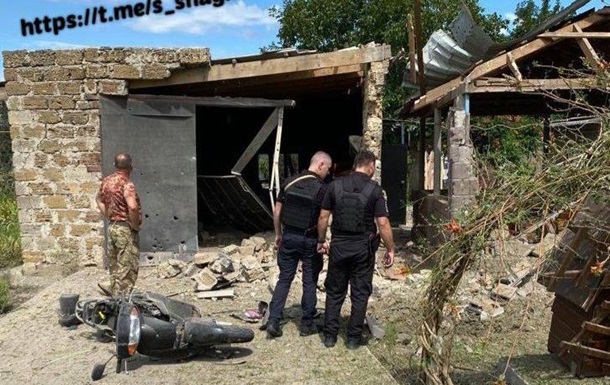 Росіяни обстріляли село на Миколаївщині, поранено двоє підлітків
