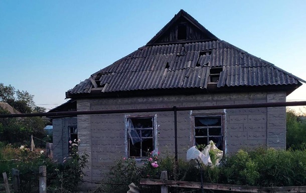 Росіяни обстріляли три громади на Дніпропетровщині