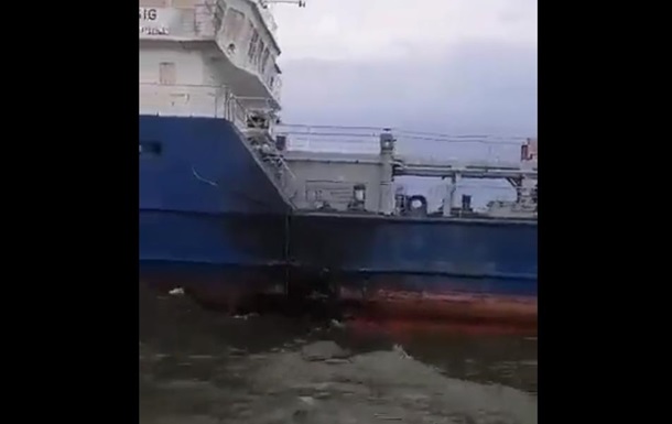 A hole in the waterline: a video of the attacked tanker of the Russian Federation has been published