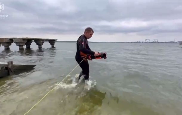 ДСНС использует подводные дроны для разминирования