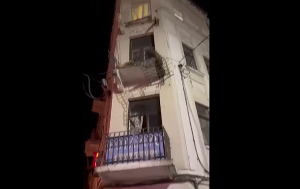 У Львові обвалився балкон разом з чоловіком