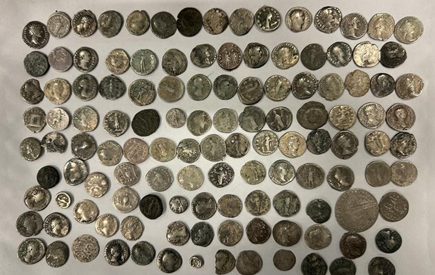 Из Украины пытались вывезти коллекцию старинных монет