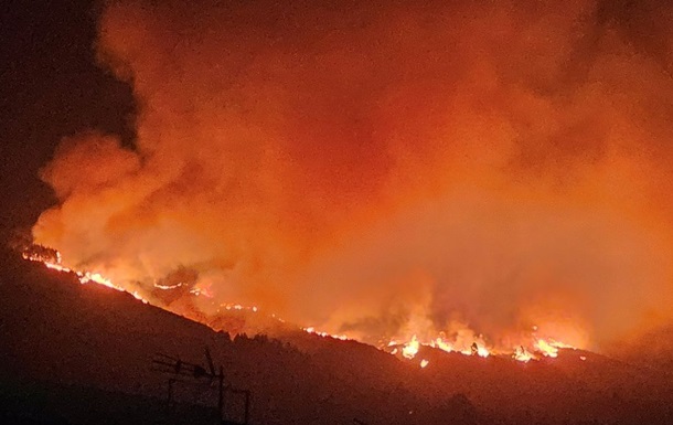 Через пожежі на Тенерифе евакуювали кілька сіл