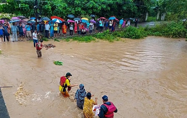 Через сильні зливи в Індії загинули понад 70 людей