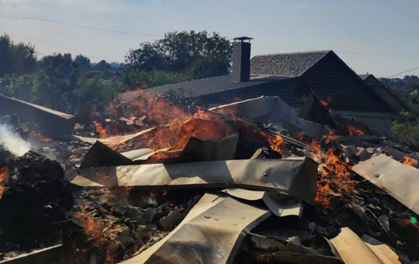 Росіяни протягом дня двічі обстріляли Нікополь: в ОВА показали наслідки