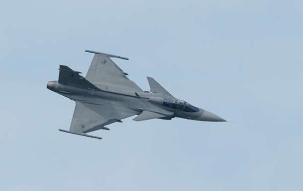 Прем’єр Швеції уточнив позицію щодо літаків Gripen