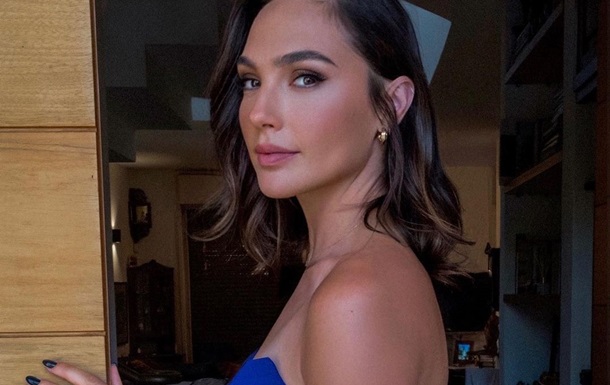 Gal Gadot has opened up about injuries sustained while filming Mission Stone