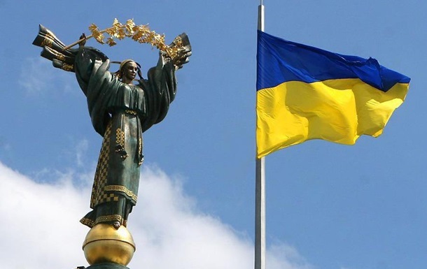 Україна відзначає День Прапора