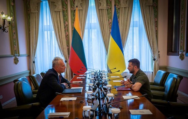 Зеленский провел переговоры с президентом Литвы