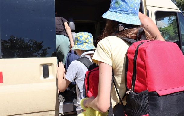 На Запорожье эвакуируют детей из двух районов
