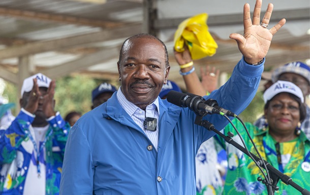 Coup in Gabon: President under house arrest