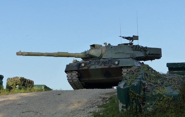 Україна отримала від ФРН 10 Leopard та дрони