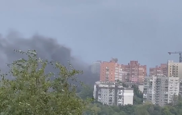 Explosions rang out in Donetsk: fires started