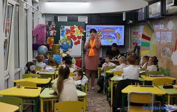 У Харкові показали шкільні класи в метрополітені