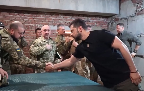 Зеленський відвідав бойові бригади на Донеччині