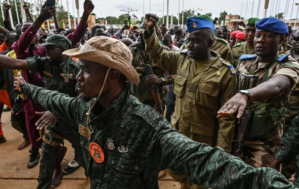 Франція планує вивести частину своїх військ з Нігеру