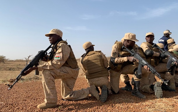 В Буркина-Фасо во время столкновений с исламистами погибли 53 силовика