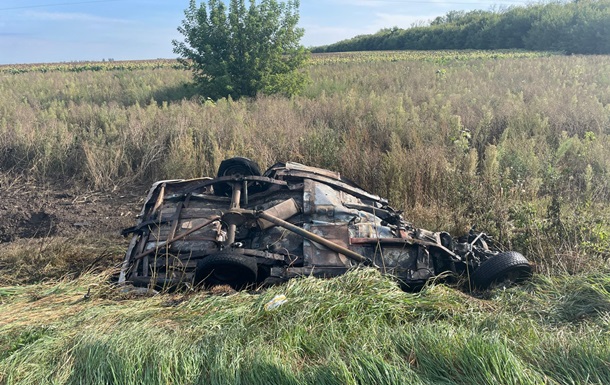 В Сумской и Харьковской областях подорвались автомобили: пятеро раненых