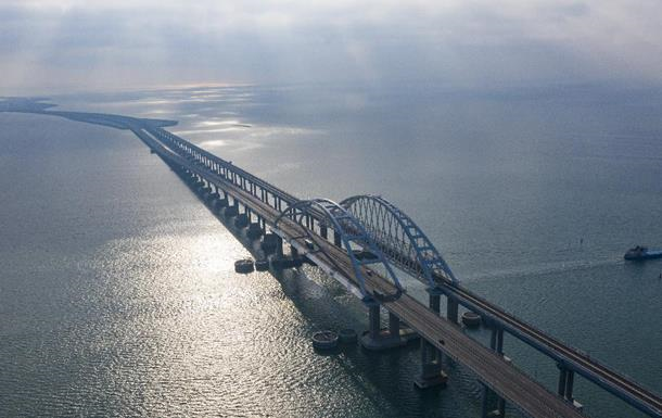 The Russians strengthened the protection of the Crimean bridge from the south – the Navy of the Armed Forces of Ukraine
