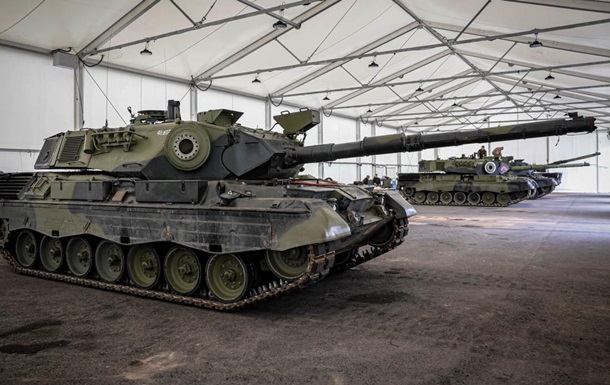 Ukraine received a batch of Leopard 1 from three countries