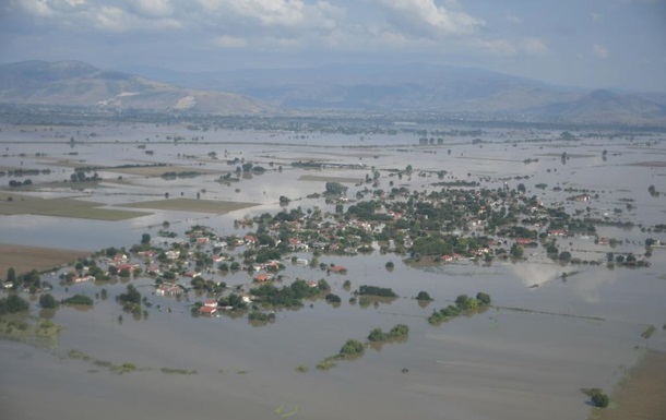 Масштабные наводнения в Греции забрали жизни 15 человек