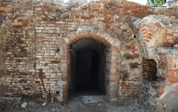 В Польше обнаружили 45-метровый тоннель под Саксонским дворцом