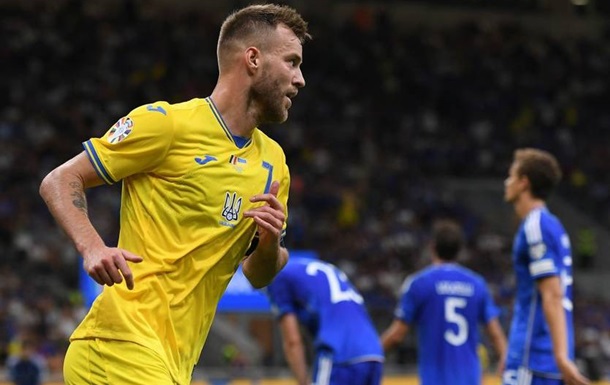 Ярмоленка названо кращим гравцем України у матчі з Італією