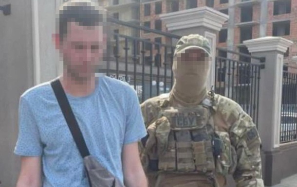 Разоблачен информатор оккупантов, хотевший  взломать  телефон военной ВСУ