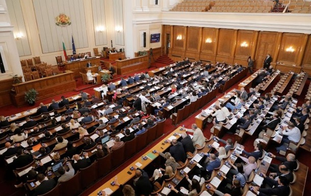 Парламент Болгарії дозволив імпорт зерна з України