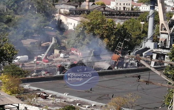 З явилося нове фото пошкоджених кораблів у Криму