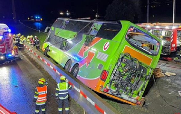 В Австрии перевернулся автобус, среди пострадавших есть украинцы