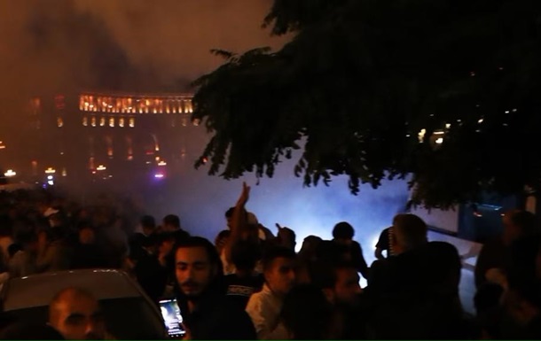 Протести в Єревані: постраждали 34 людини