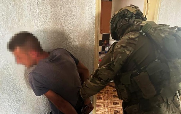Задержан рэкетир,  выбивавший  деньги из родственников погибших воинов ВСУ