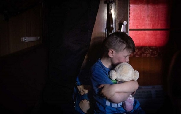 РФ обіцяє збільшити виплати за опікунство над українськими дітьми - ЦНС