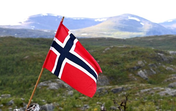 Норвегія вводить заборону на в їзд автомобілів з номерами РФ