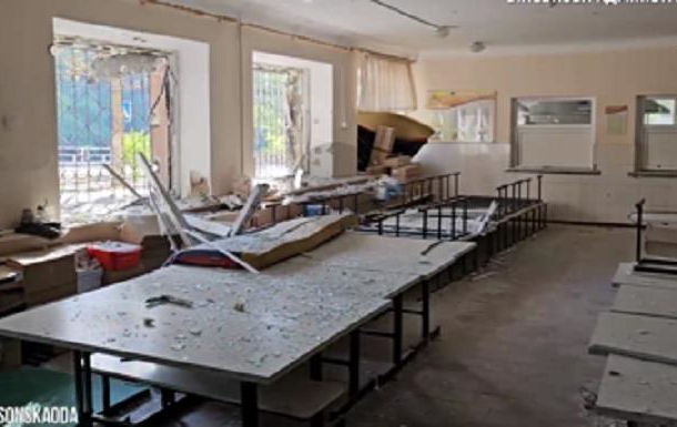 Россияне ударили по гимназии в Херсоне
