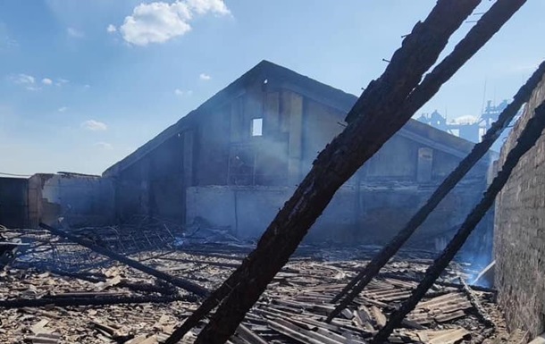 Обстріли РФ на Харківщині: зафіксовано руйнування і пожежі, є жертва
