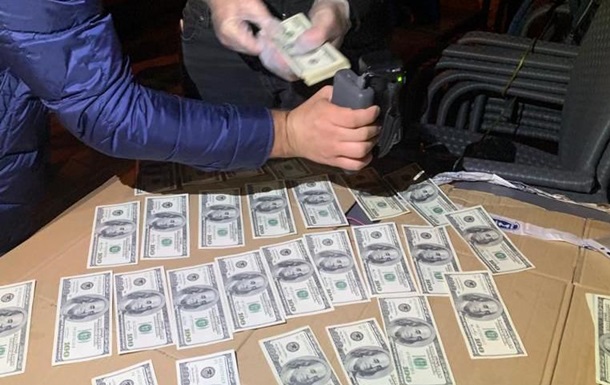 Закрив справу за $30 тисяч: на Київщині на хабарі затримали прокурора