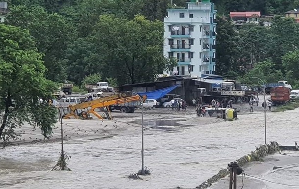Унаслідок повені в Індії загинули 40 людей