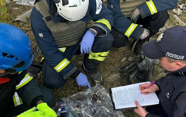 На місці ракетного удару в Грозі не знайшли чотирьох людей, серед них діти