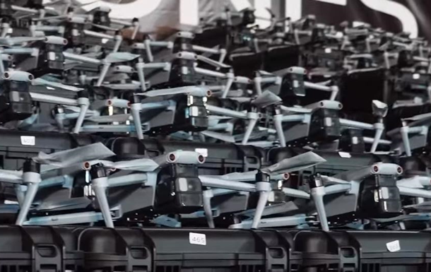 ЗСУ отримали майже 2000 дронів зі штучним інтелектом 