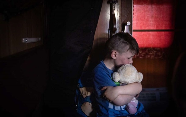 Україна повернула ще дев ятьох дітей з окупованих територій